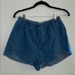 Abercrombie & Fitch loose denim shorts